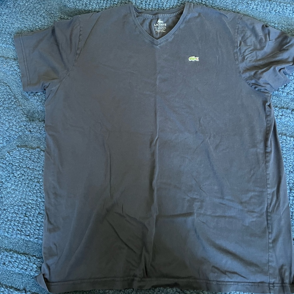Mens Lacoste v neck t shirt size XXL